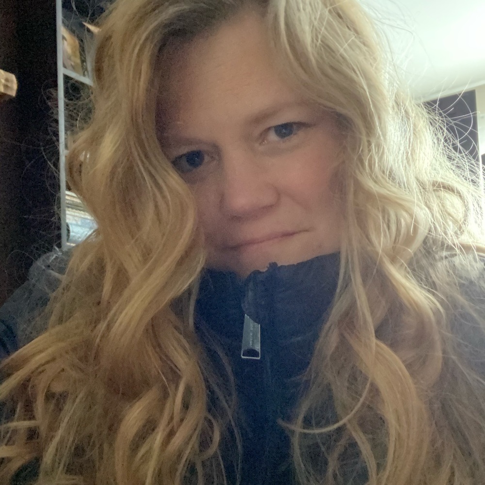 Meet your Posher, Julie